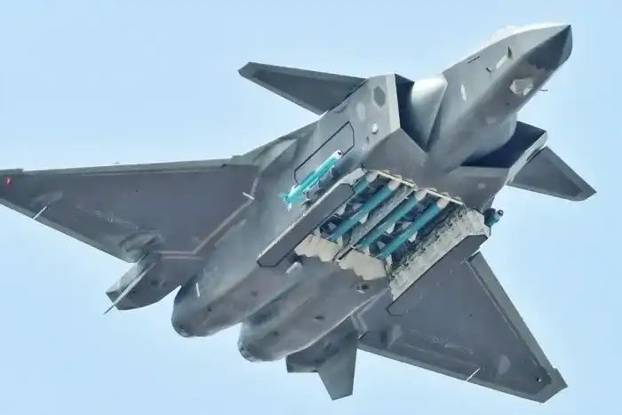 Chinese J-20