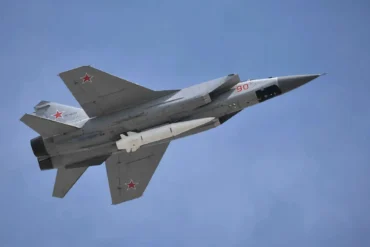 MiG-31 armed with the "Kinzhal" hypersonic missile