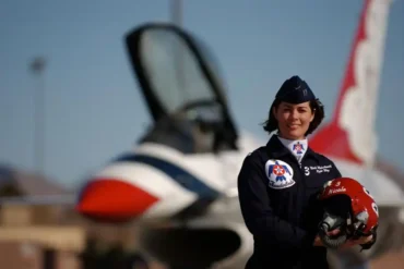 thunderbird female pilot