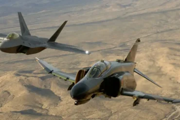 f-22 iranian f4