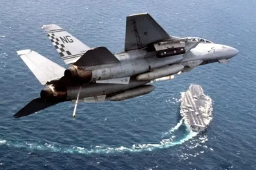 f15 eagle vs f 14 tomcat