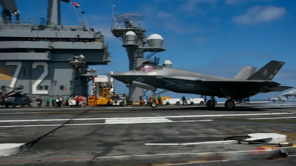 F35 aircraft carrier takeoff