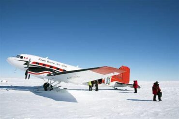 Antarctica Flights Review: A Breathtaking Aerial Expedition Over the White Continent