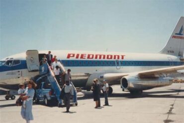 Defunct Airlines: The Rise and Fall of Commercial Aviation Giants