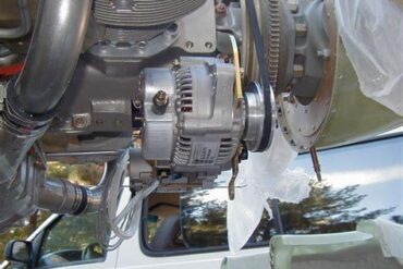 What Powers the Airplane - The Battery or the Alternators?