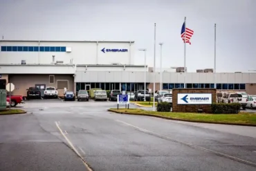 working at Embraer Aircraft Maintenance Services: reviews
