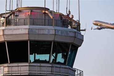 2 Planes Abort Landings as Army Helicopter Breaches Restricted D.C. Airspace