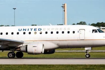 5 Passengers Injured in Severe Turbulence on United Flight, Forcing Emergency Landing in Texas
