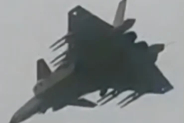 J-20 Beast Mode: China's Tactical Power Play in Fifth-Generation Air Combat