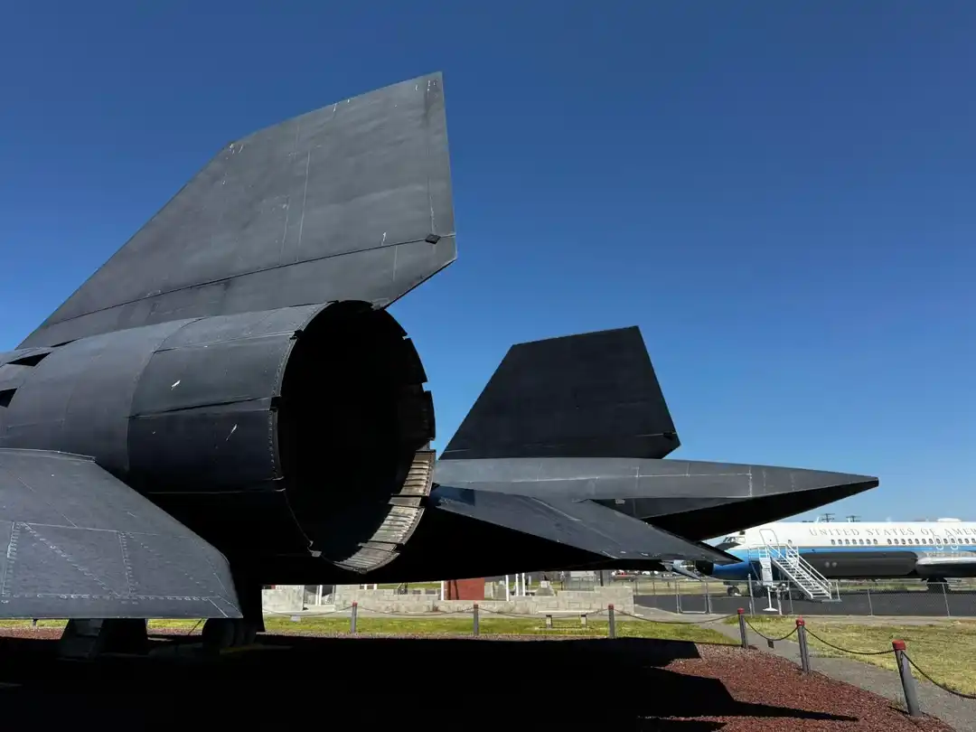 SR-71 Blackbird