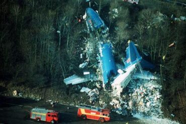 The British Midland Boeing 737-400 Kegworth Air Disaster: A Tragic Turning Point in UK Aviation Safety