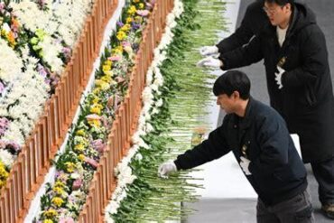 Families of Victims in South Korea Jeju Air Crash File Criminal Complaint Against 15 Officials