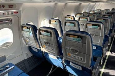 Korean Air 737-8 Economy Class Review: A Refined Short-Haul Experience from Shanghai to Seoul Korean Air 737-8 Economy Class Review: A Refined Short-Haul Experience from Shanghai to Seoul