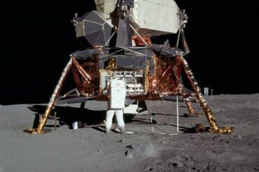 Lunar Landers: Engineering Marvels Conquering the Moon's Frontier