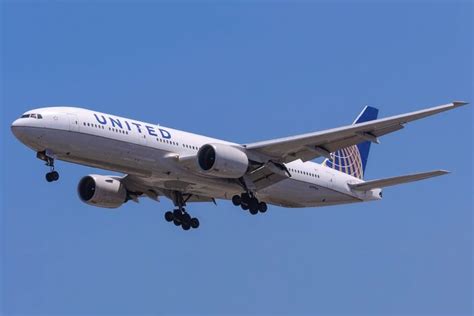United Flight from Washington to Frankfurt Makes Emergency Landing in