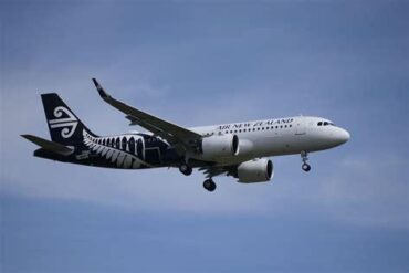 Air New Zealand Resumes Christchurch-Adelaide Flights as Engine Shortages Ease