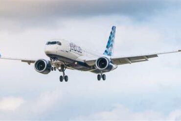 AirAsia's 100-Jet Gamble at Paris: Airbus A220 Battles Embraer's E2 for Regional Supremacy
