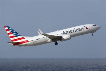 American Airlines Sparks Controversy by Prioritizing Pilots Over Loyal Passengers for First Class Upgrades