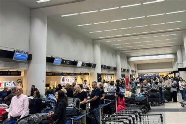 Asia and Middle East Airlines Grapple with Severe Weather Delays at Canadian Hubs