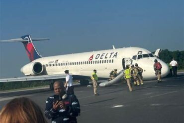 Delta Flight DL170 Makes Emergency Landing in Seattle After Mid-Air