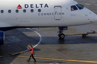 Delta Flight to Orlando Delayed Over 10 Hours After Mid-Flight Diversion Due to Suspected Fuel Leak