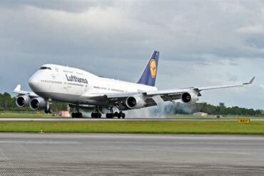 Why Lufthansa Still Operates the Boeing 747-400 in 2025 Why Lufthansa Still Operates the Boeing 747-400 in 2025