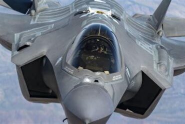 How Many F-35s Are In Service With The US Air Force in 2025?