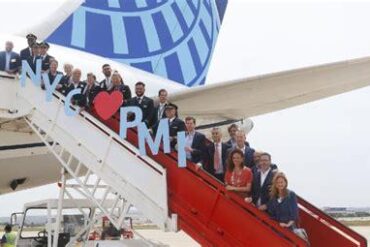 Can Ryanair Challenge Full-Service Giants on Long-Haul Routes?