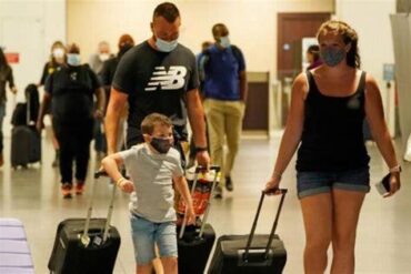 Spain Issues Health Warning to UK Tourists Amid West Nile Virus Outbreak Spain Issues Health Warning to UK Tourists Amid West Nile Virus Outbreak