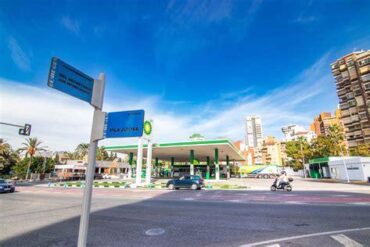 Stay Safe in Benidorm: Essential Guide to Avoiding Fake Taxis