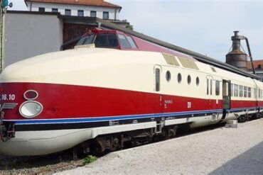 The SVT Görlitz: A Historic East German Luxury Train Set to Roll Again After Extensive Restoration