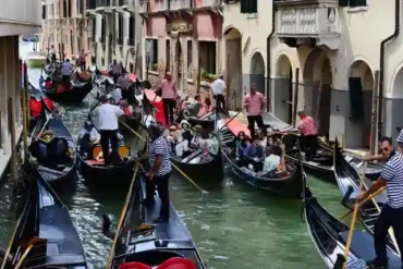 Tourism Surge in Europe 2025: Record Visitor Numbers Amidst Sustainability Challenges