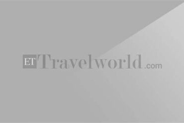 UAE Faces Travel Disruptions in 2025 Amid Regional Tensions and Flight Cancellations