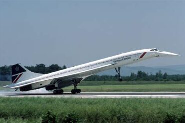 United Airlines Set to Soar as US Lifts Ban on Overland Supersonic Flights