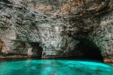Urgent Measures Implemented to Preserve Comino Island's Natural Beauty Amidst Tourist Surge Urgent Measures Implemented to Preserve Comino Island's Natural Beauty Amidst Tourist Surge