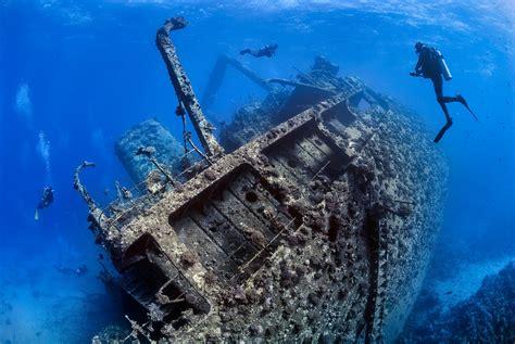 5 Incredible Shipwrecks You Can Visit and Explore Before They Vanish