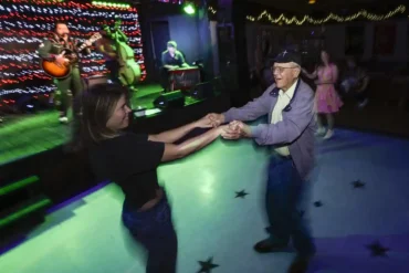 Connecting Through Music: The Unique Experience of Veterans and Civilians at American Legion Post 82 in Nashville