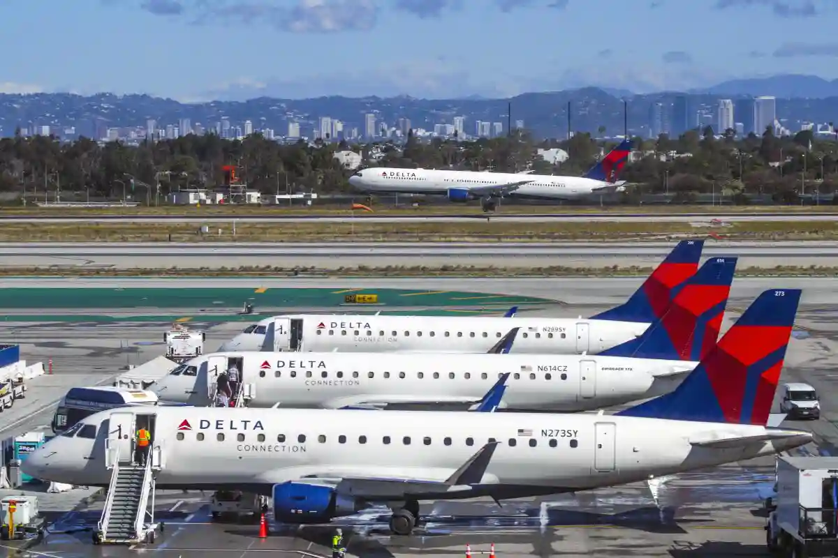 Delta Air Lines Surpasses United in Long-Haul Nonstop Cities From Los Angeles