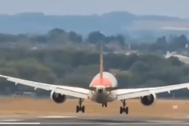 Air India 787 Dreamliner Executes Textbook Go-Around at Birmingham Amid Strong Winds, Goes Viral Online