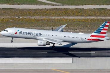 American Airlines A321 Resumes Service After Phoenix Overweight Emergency Landing