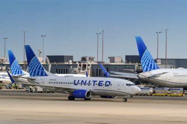 American Airlines Drops Federal Lawsuit Against United, But Continues O'Hare Gate Dispute in Local Court