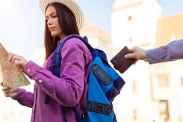Beware: Shocking Travel Scams Targeting Tourists in the UK, Spain, France, and Italy Beware: Shocking Travel Scams Targeting Tourists in the UK, Spain, France, and Italy