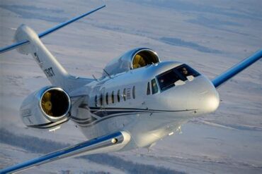 How Fast Can a Private Jet Fly Across the US? A Deep Dive into Speed, Altitude, and Luxury Efficiency