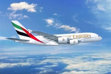 Emirates Revamps Dubai–Gatwick Service with Boeing 777 Efficiency and Continued Airbus A380 Luxury