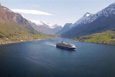 Gastrointestinal Outbreak Strikes Navigator of the Seas: 140 Affected During Mexico Cruise