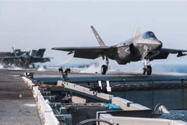 US Navy to Order Up to 6,000 Leonardo BriteCloud Decoys for F-35 and F-18 Self-Protection