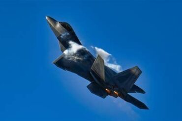 “No Escape” for F-22 Raptor or B-21 Raider: China’s 1000-KM Hypersonic Air-to-Air Missile Redefines Air Combat