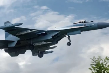 Russian Air Force Deploys Advanced R-77M Air-to-Air Missile in Ukraine with 200-Kilometer Engagement Capability