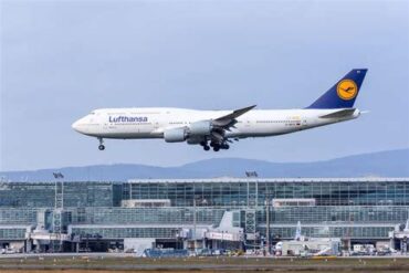 Severe Weather Forces Lufthansa Flight LH717 to Divert to Hamburg: Boeing 747-830 Encounters Turbulent Skies Over Europe