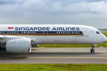 Singapore Airlines Airbus A350 Executes Emergency Landing in Perth, Showcasing Elite Australia-Singapore Aviation Coordination Singapore Airlines Airbus A350 Executes Emergency Landing in Perth, Showcasing Elite Australia-Singapore Aviation Coordination